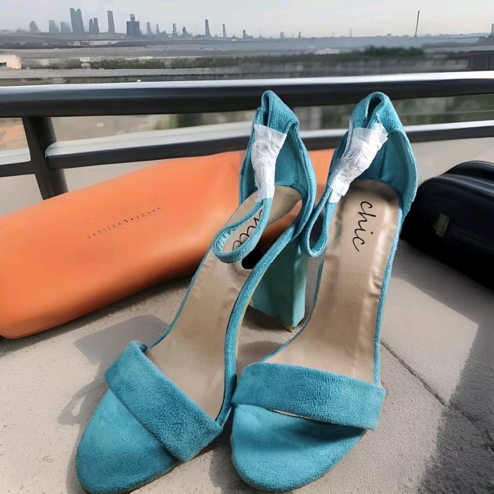 Chic Sz 8 Block Heel Sandals Womens Turquoise Blue Faux Suede Ankle Strap Heels